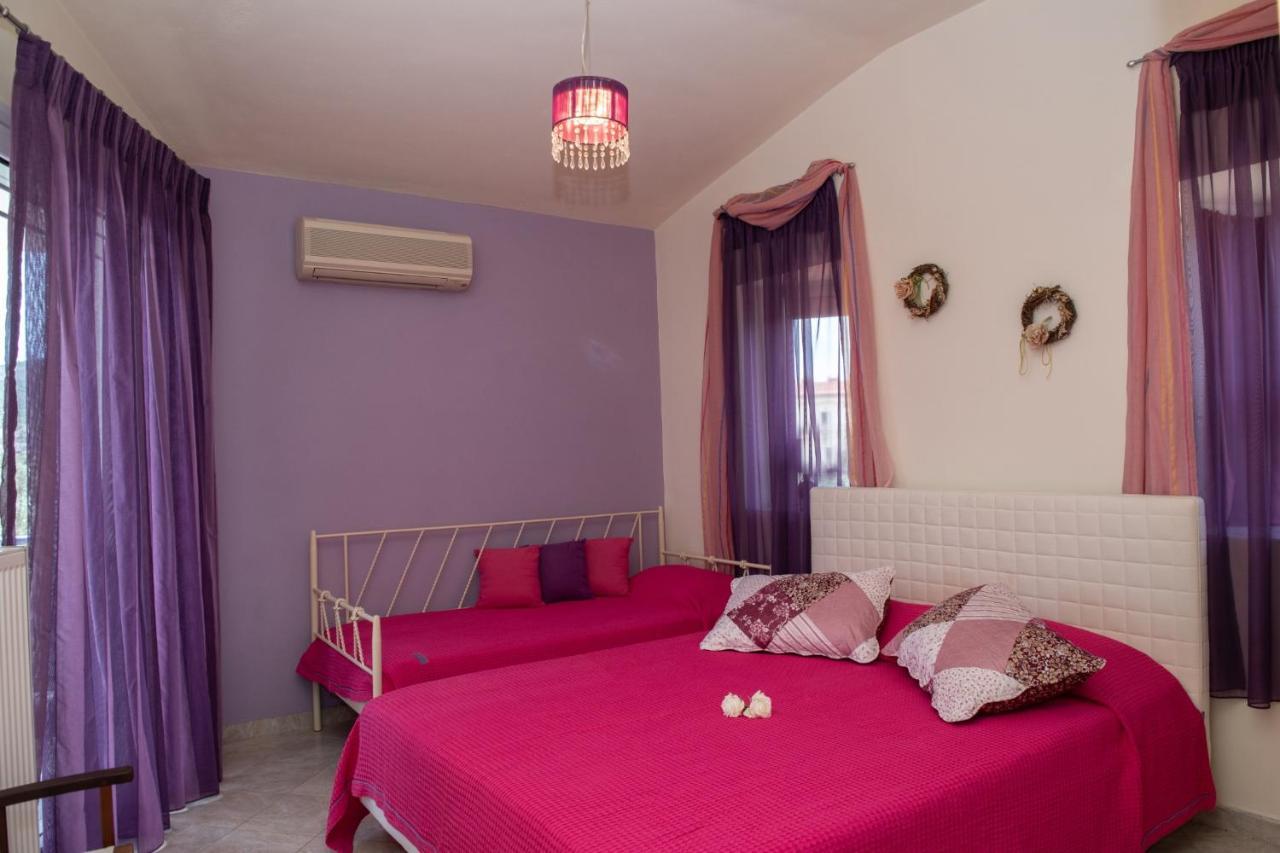 Beachfront Villa Samantha'S Paradise Kivérion Exterior foto
